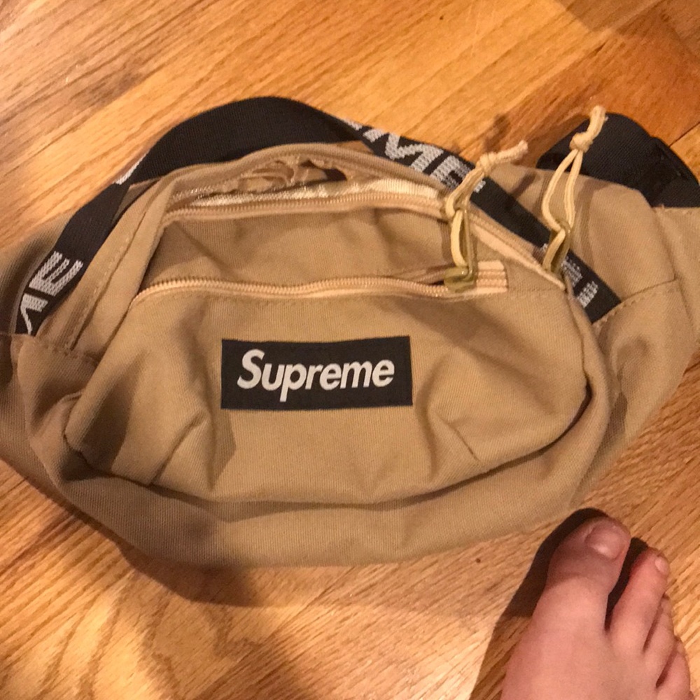 NWOT Bage/Tan supreme Fanny pack